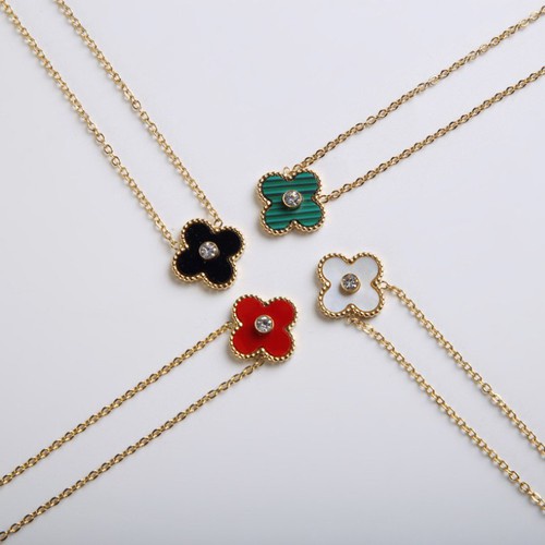 Dây Chuyền Mặt Cỏ 4 Lá Nhiều Màu Thép Titan Ko Han Rỉ TT 3722