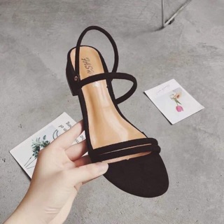 Sandal quai ngang