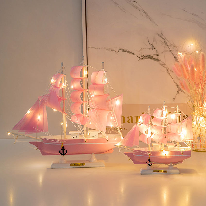 Mô hình thuyền buồm, thuyền thuyền nhỏ bằng gỗ với ánh sáng