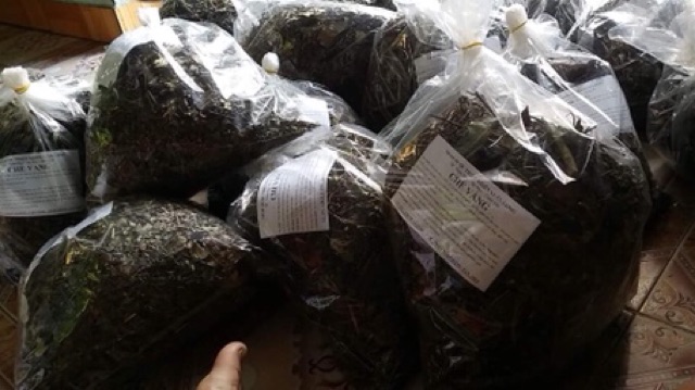 1kg lá chè vằng