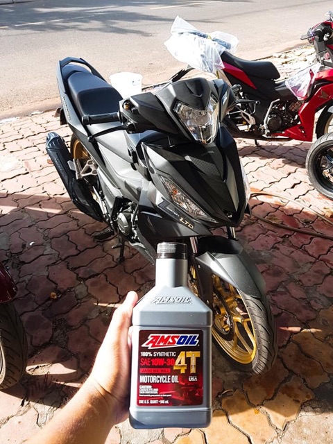 Nhớt Amsoil 4T 10W30 Mc3 - 100% Synthetic