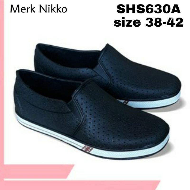 Giày Cao Su Màu Đen Nikko Shs630