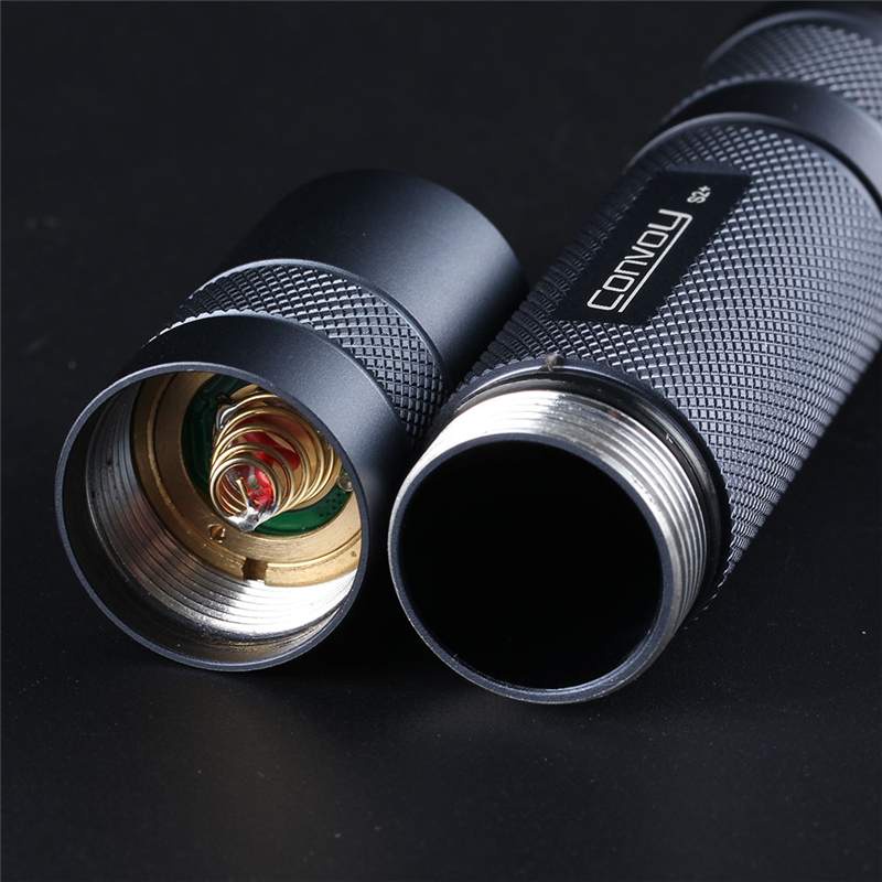 Đèn Pin Convoy S2 + Có Đèn Pin luminus sst40 Bảo Vệ Nhiệt Độ Tiện Dụng Khi Đi Cắm Trại