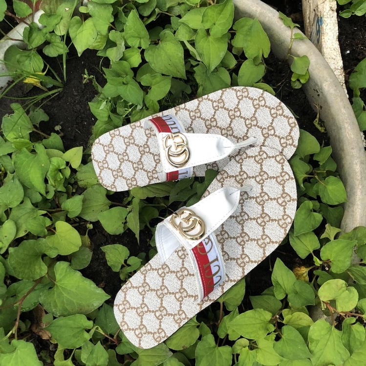 Sandal chip chip