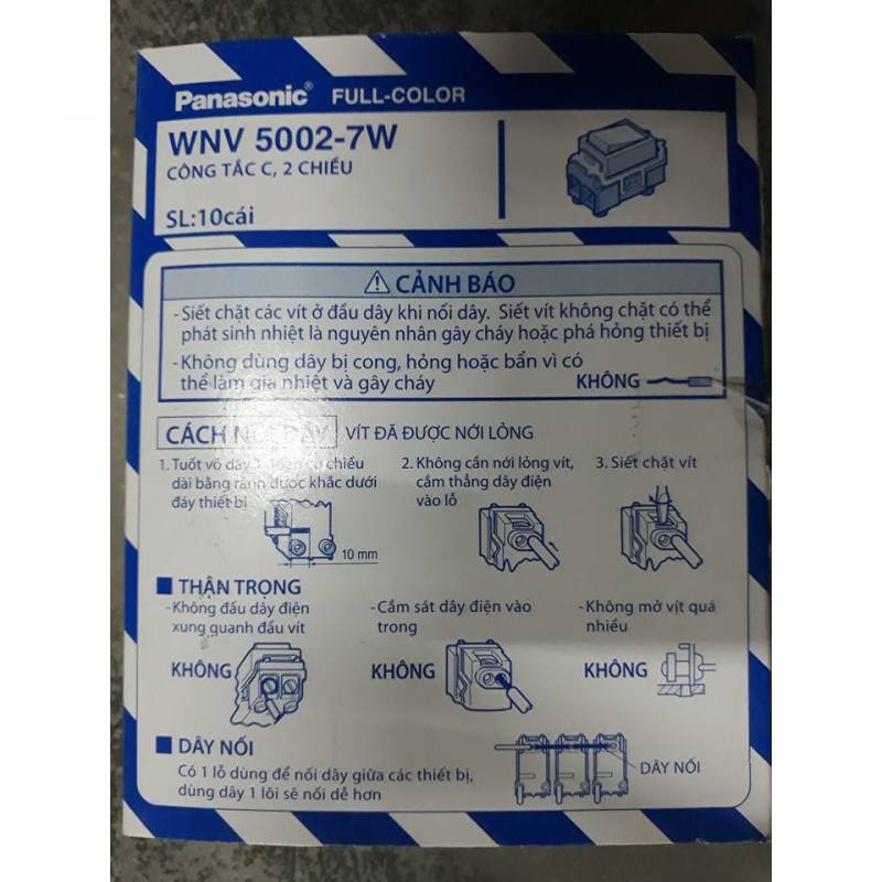 Công tắc cầu thang Panasonic WNV5002-7W