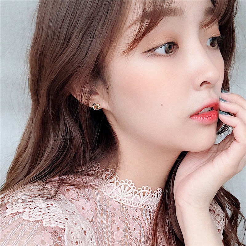Khuyên nữ đinh xoắn k800