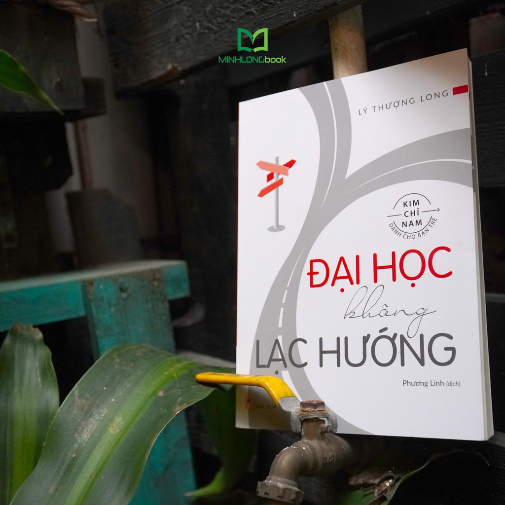 Sách: Combo Kim Chỉ Nam Dành Cho Bạn Trẻ: Không Nỗ Lực (TB) + Đại Học Không Lạc Hướng (TB) + Vươn Lên Hoặc Bị Đánh Bại