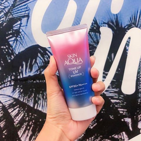 Kem Chống Nắng Skin Aqua Rohto Tone Up UV Essence SPF50 80g