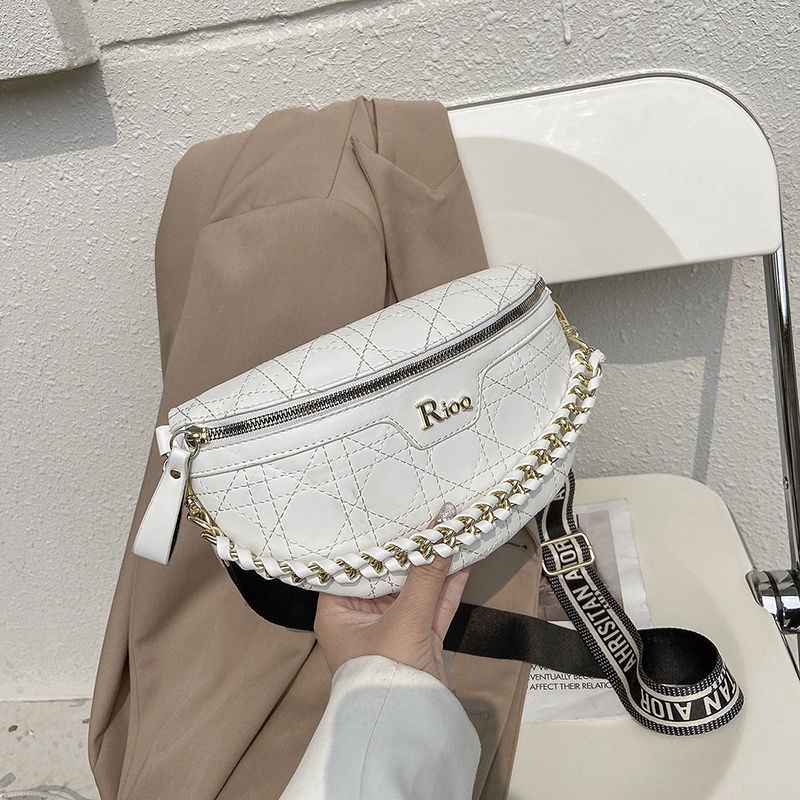 Túi đeo chéo phong cách phương Tây sành điệu cho nữ 2022