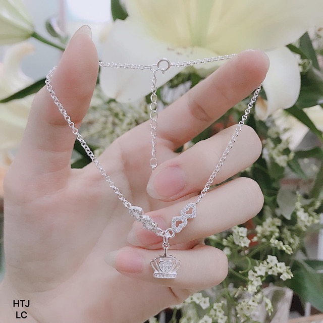 Lắc chân bạc vương miện