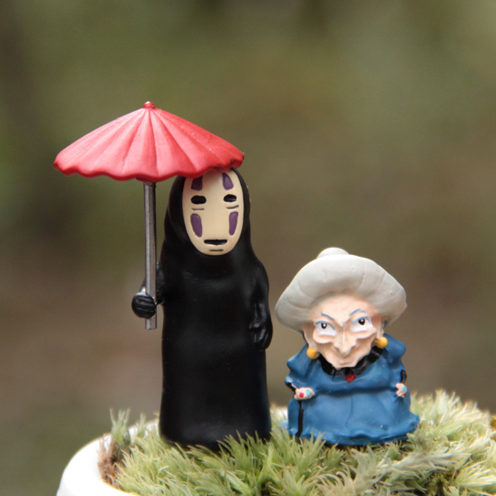 Magicson EVB- Mô Hình Nhân Vật Anime Vô Diện Ông Bà Cầm Dù Bằng Resin Trang Trí Tiểu Cảnh DIY