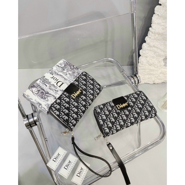 Ví cầm tay di.or kèm tag hãng siêu xinh có dây đeo cổ tay