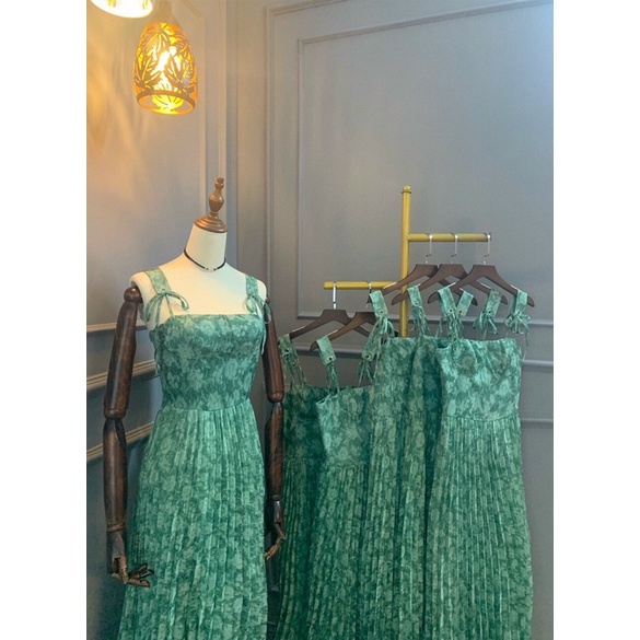 Váy hai dây dập ly