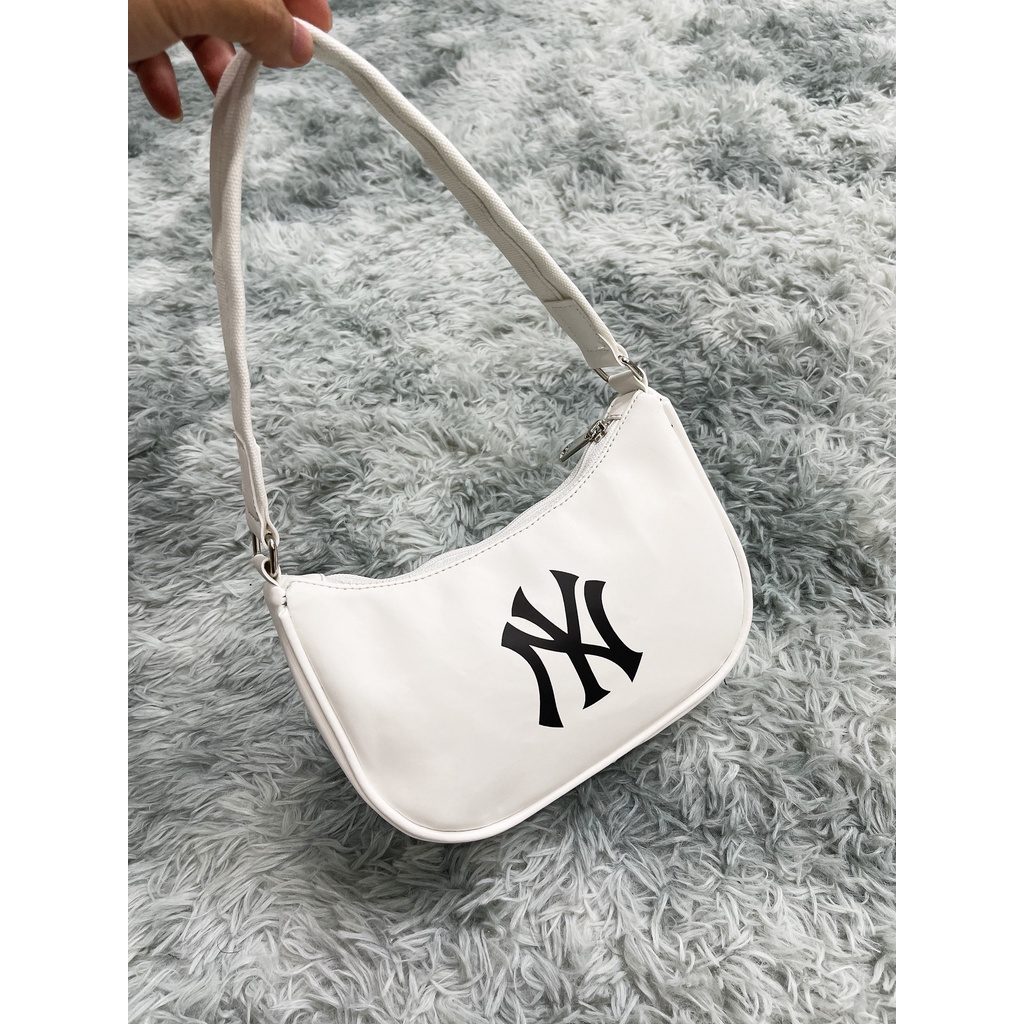 Túi Xách NY Big Logo Solid Hobo  Hàng Xuất Xịn