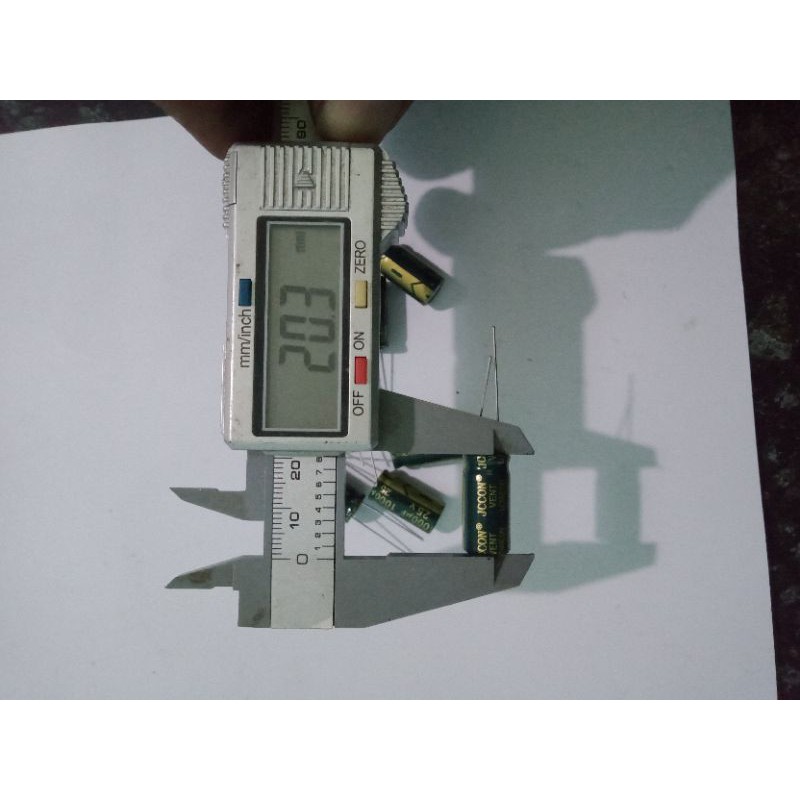 10 con tụ JCCON 25v 1000uf/ 10x20mm