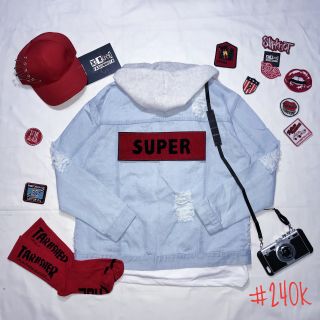 Áo khoác jeans rách nón tháo lắp được kèm lô gô