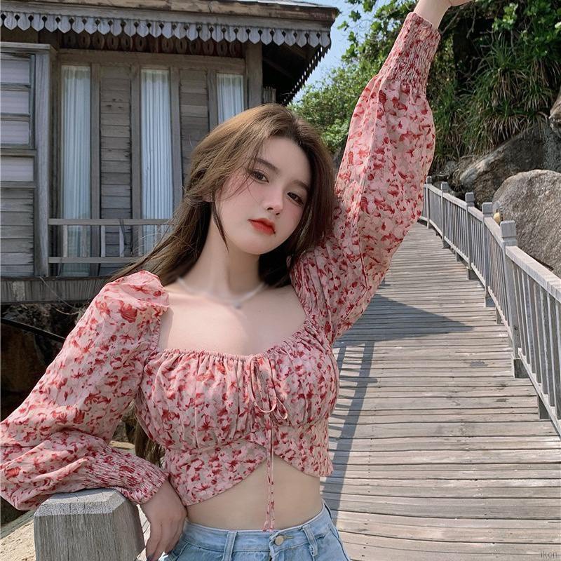 Áo Croptop Tay Dài Cổ Vuông Hoạ Tiết Hoa Thiết Kế Quyến Rũ Cho Phái Nữ