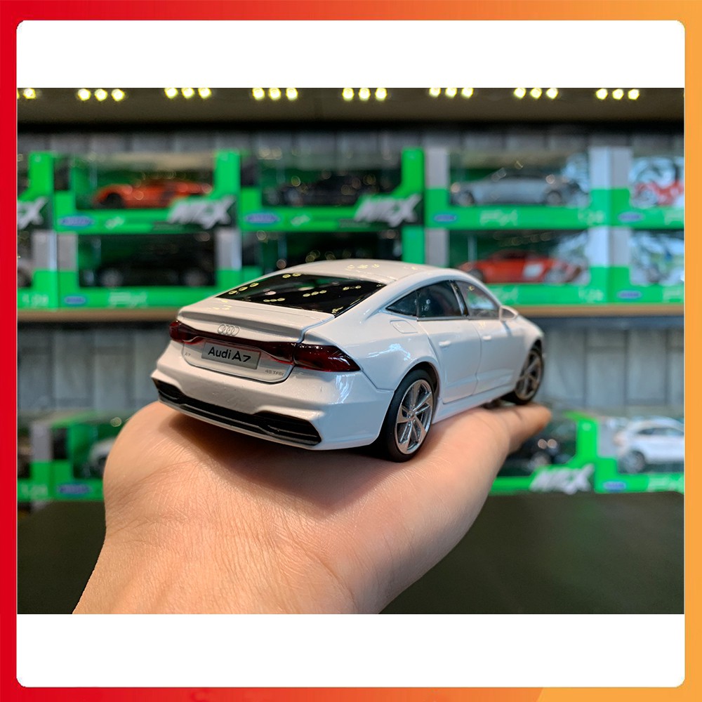 Mô hình xe Audi A7 tỉ lệ 1:32 hãng JACKIEKIM