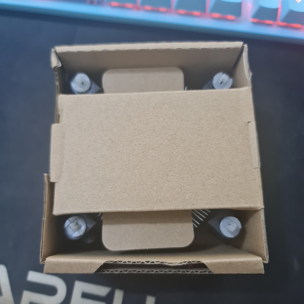 Quạt tản nhiệt stock Intel  hàng tách box. Đi kèm I5, I7