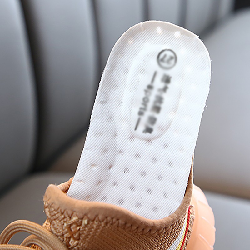 Giày sneaker đế mềm chống trượt họa tiết sọc ngang dễ thương cho bé