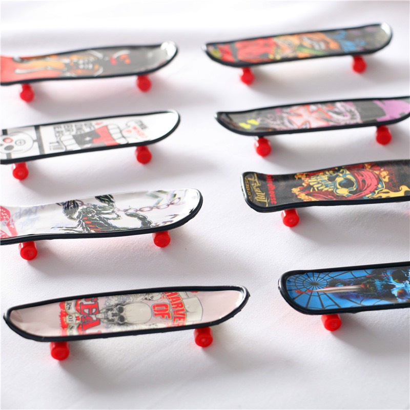 Charm (C176) slime/ Dụng Cụ Charm Trang Trí Hình Ván Trượt Skateboard (10 x 3 x 1.3 cm) - Mẫu Ngẫu Nhiên