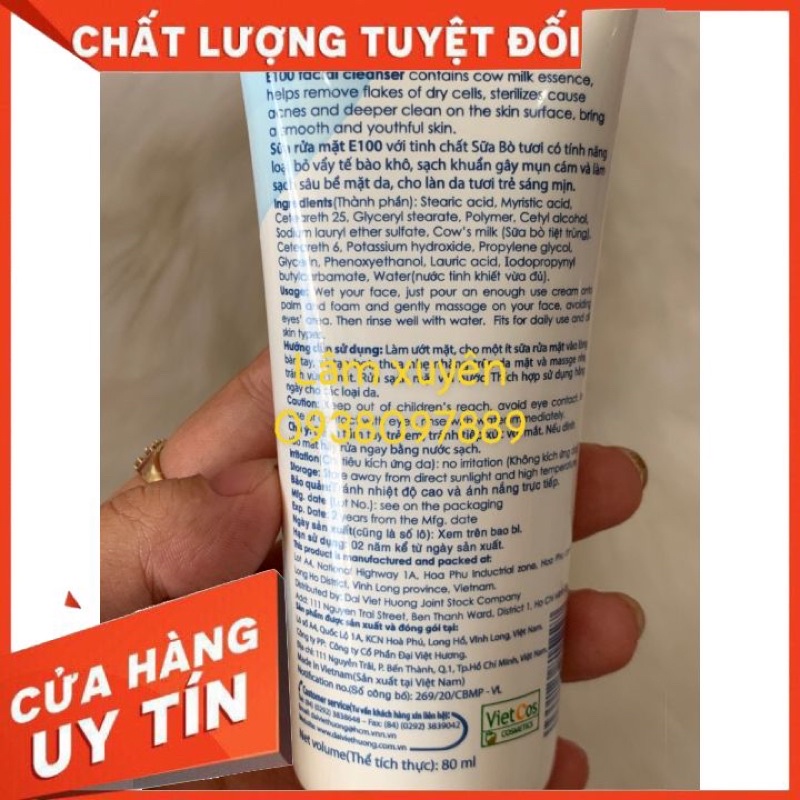 Sữa rửa mặt E100 THORAKAO 120g   cung cấp tinh chất sữa bò tươi làm trắng da, mịn da, có hạt massage nhẹ 🌸🌸🌸