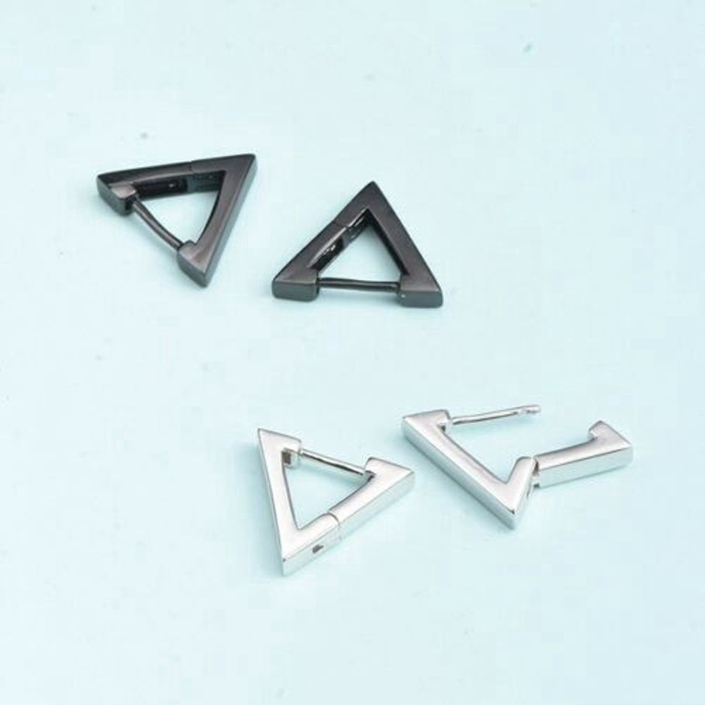 Khuyên tai Hàn Quốc thiết kế hình tam giác rỗng cá tính thời trang