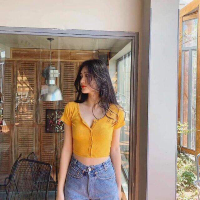 Áo croptop nút 45k