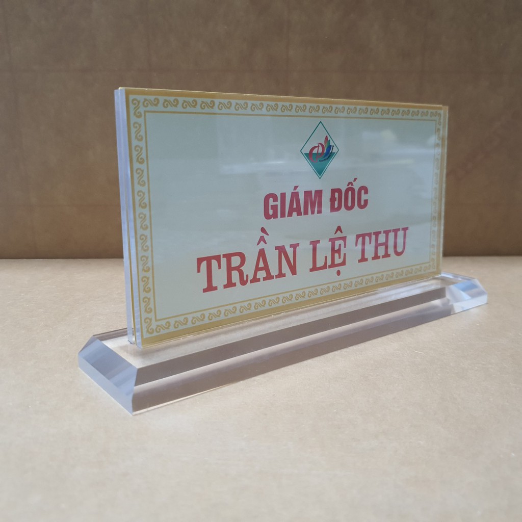 Biển chức danh mica để bàn kích thước 12x24cm