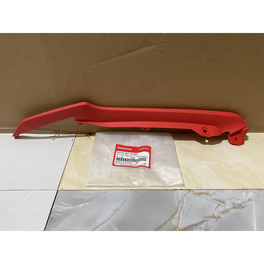 Nẹp cạnh yếm bên phải HONDA WAVE RSX110 năm 2012-2013 màu Đỏ. *R-346R* 64470K07900ZD