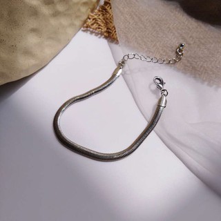 Vòng tay lò xo ép đơn giản có thể kết hợp charm