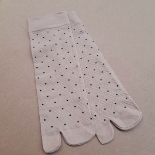 Vớ da xỏ ngón mè đen (24cm)