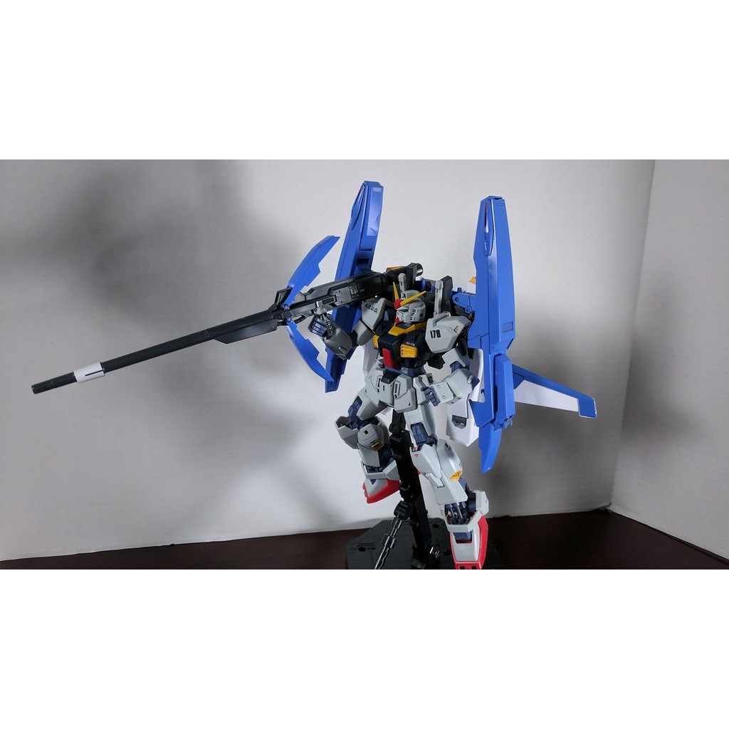 Mô hình HG UC RX-178+FXA-05D Super Gundam 035 Bandai 4573102557285