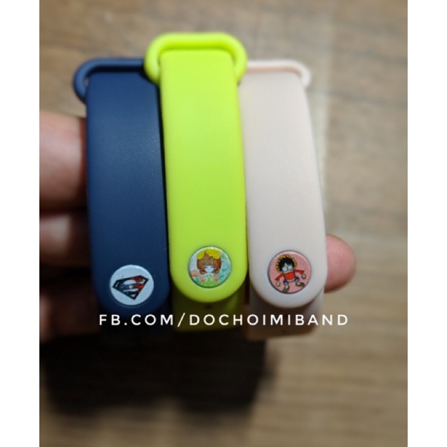 Dây cao su thay thế cho Miband 4 Mi band 4 - Nút Super man, Hải tặc, Spider man, One Piece