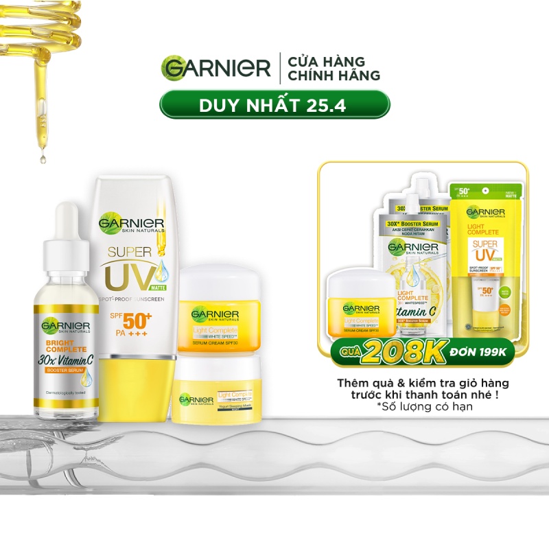 Bộ sản phẩm 3 bước dưỡng sáng da và bảo vệ da toàn diện ngày và đêm Garnier Light Complete