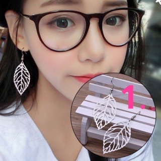 Khuyên tai chiếc lá