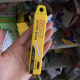 Lưỡi dao rọc giấy vỏ vàng(10 dao)