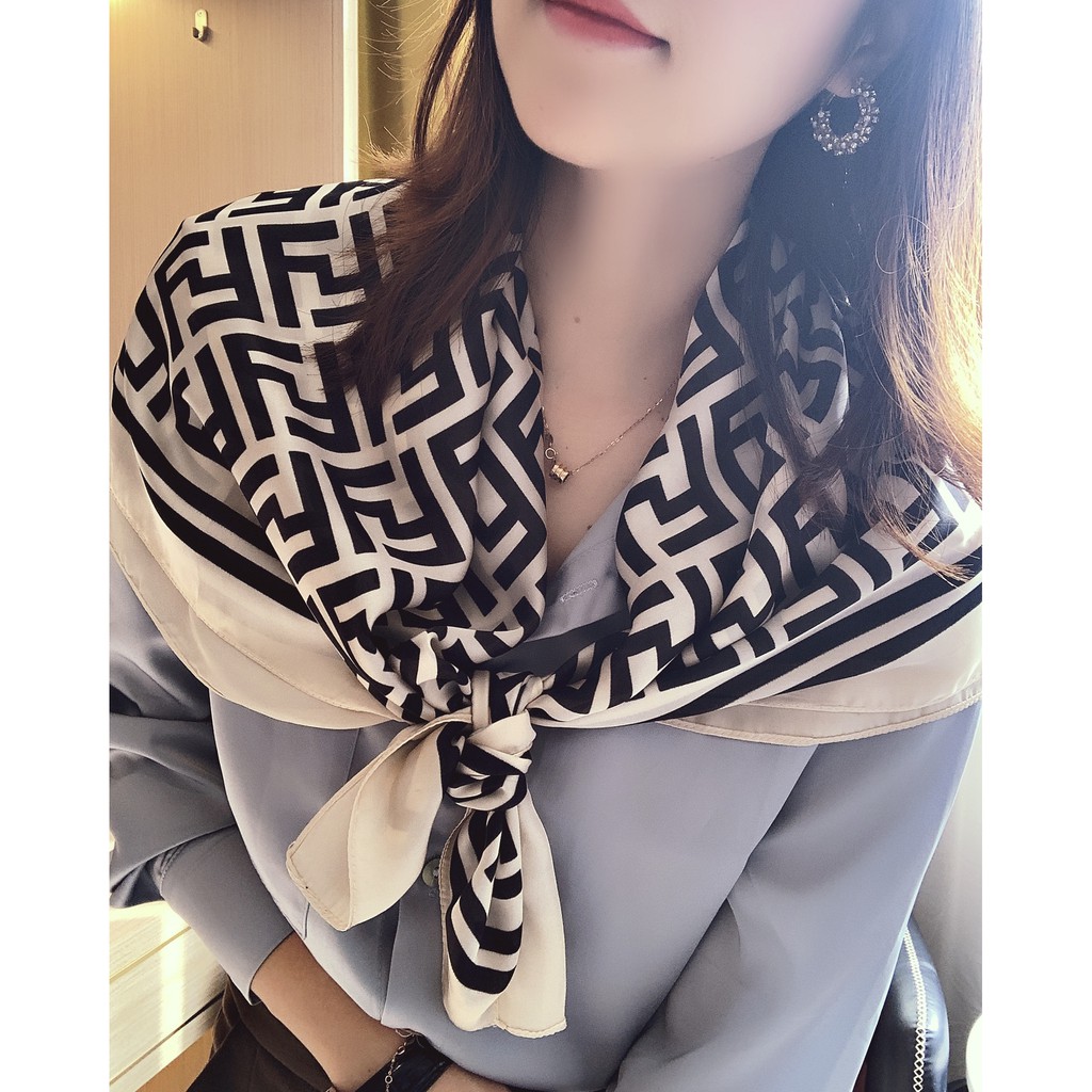 Khăn Choàng Vuông In Hình Mona Lisa Thời Trang Cho Nữ