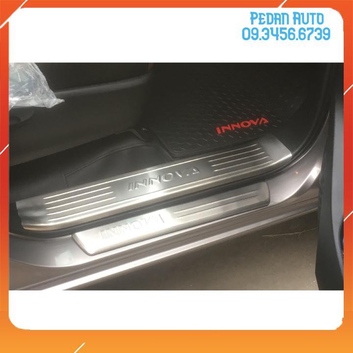 Nẹp cửa xe Toyota Innova 2017 2018 2019 2020 2021 mẫu inox
