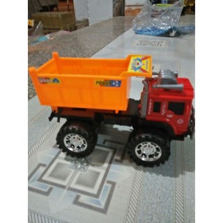 xe công trình chở đất loại nhỏ 20 cm