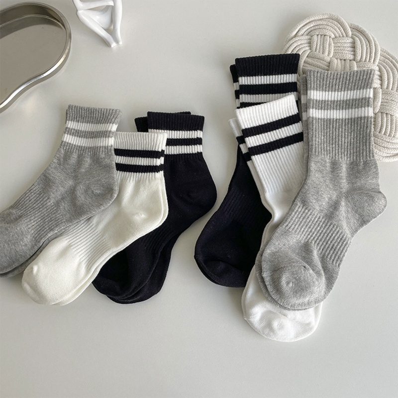 1 Đôi Vớ Cotton Dài Họa Tiết Sọc Nhiều Màu Sắc Vui Nhộn Thời Trang Harajuku Cho Nữ