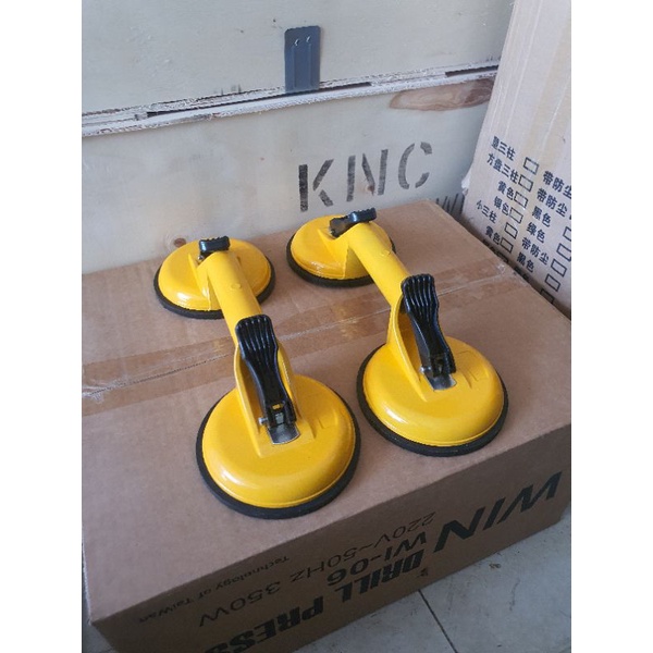 Tay hít kính 2 chấu