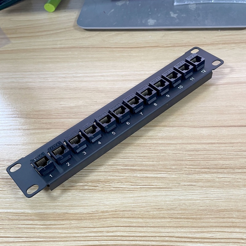Bảng Điều Khiển 12 Cổng CAT6 10G Hỗ Trợ 1U Patch UTP 19inch
