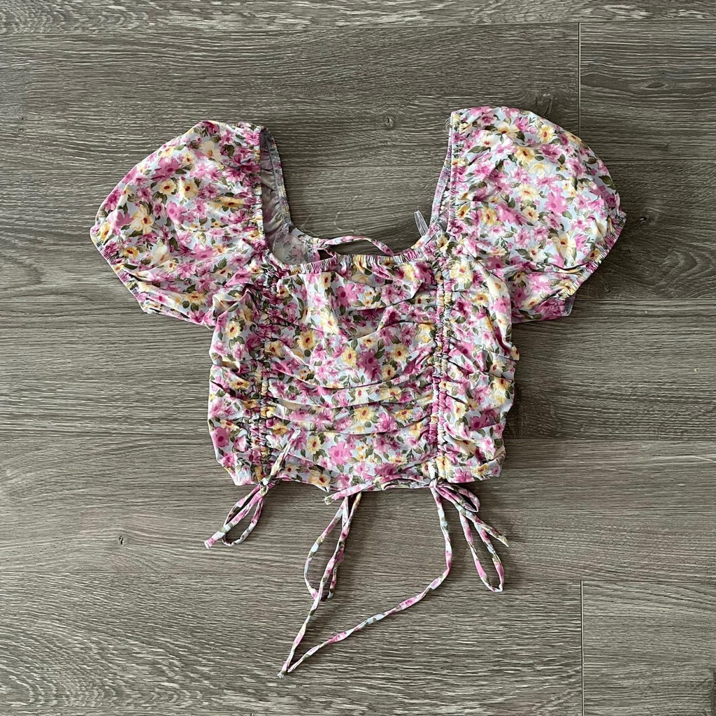 Áo croptop BLASHE hoa nhí đan lưng KAMI