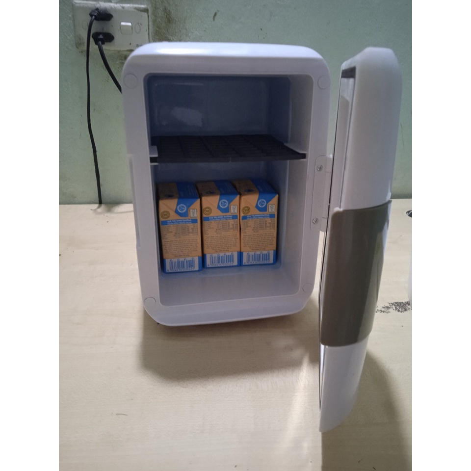 Tủ Lạnh Mini Dùng Cho Ô Tô hoặc đựng mỹ phẩm  4 lít