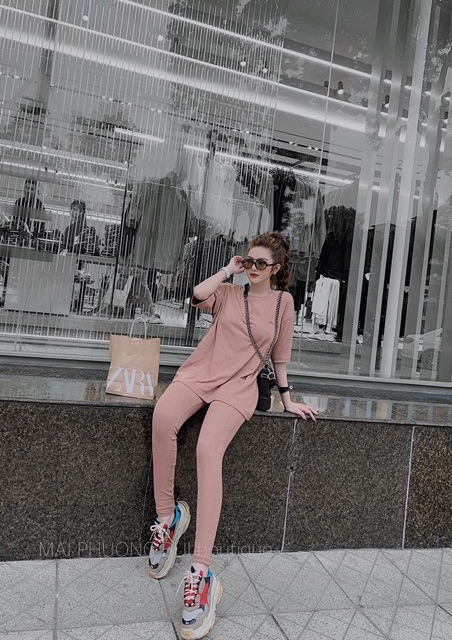 SÉT BỘ THỂ THAO CHỮ THÊU CHẤT ĐẸP MS21008