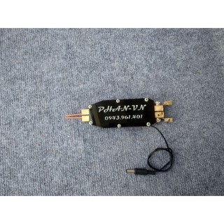 Tay hàn cell pin