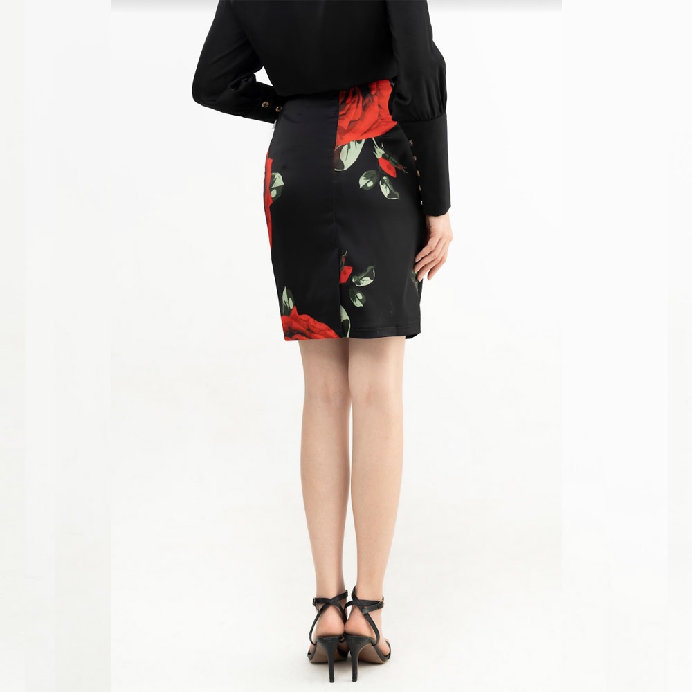 Chân Váy Bút Chì Hecci Màu Đen Họa Tiết Hoa Hồng CV03