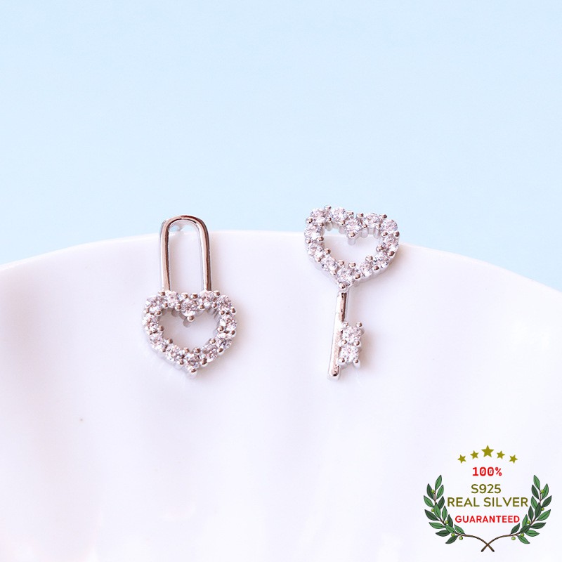 Bông Tai Bạc S925 Mở Khóa Trái Tim Đính Đá Zircon Bất Đối Xứng | Khuyên Tai Nữ Trang Sức Bạc Chìa Khóa &amp; Ổ Khóa