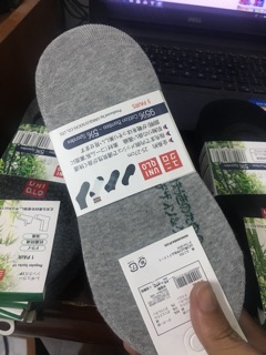 Tất uniqlo xịn sò